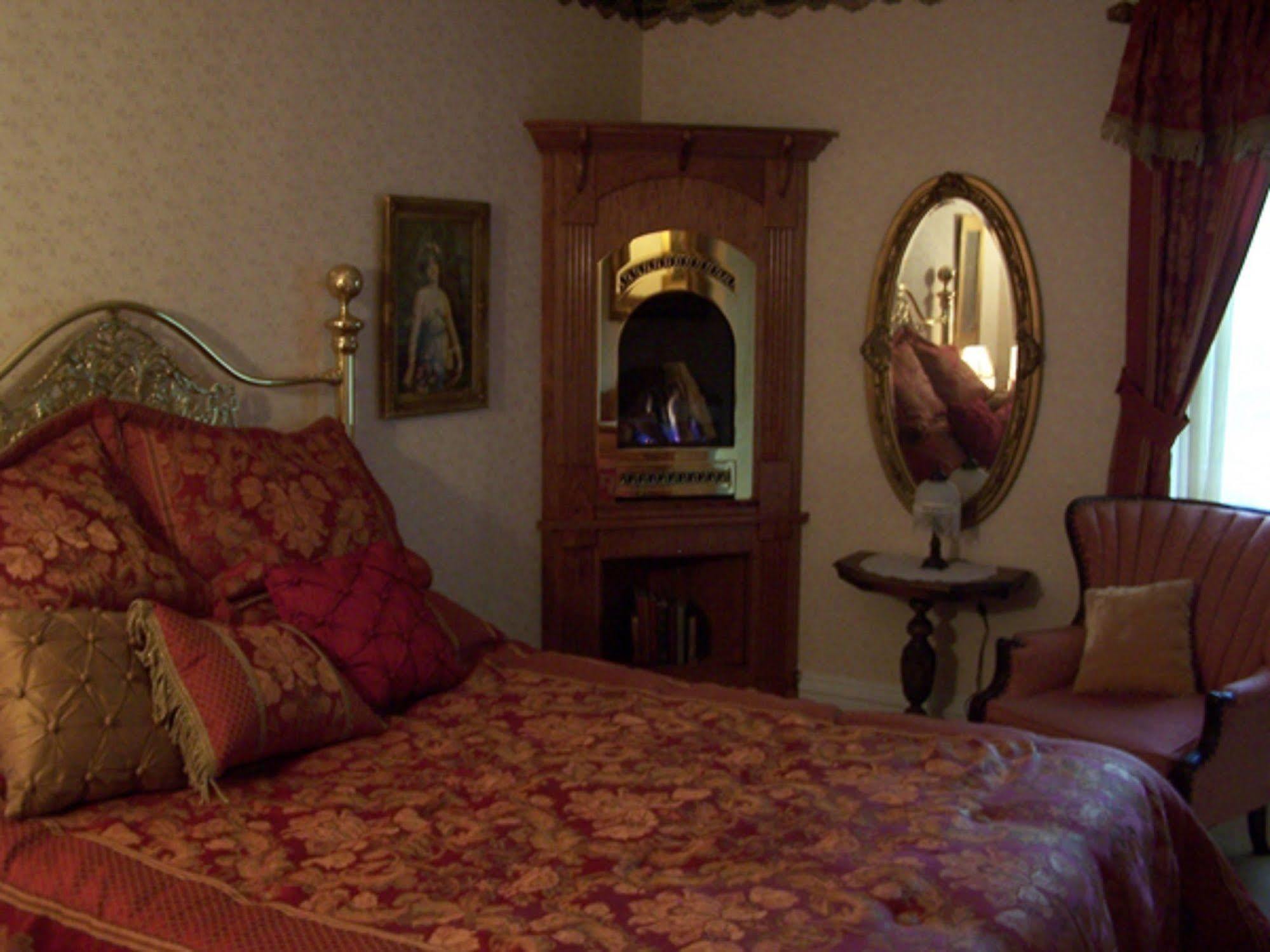 Bellinger Rose Bed & Breakfast Herkimer Ngoại thất bức ảnh