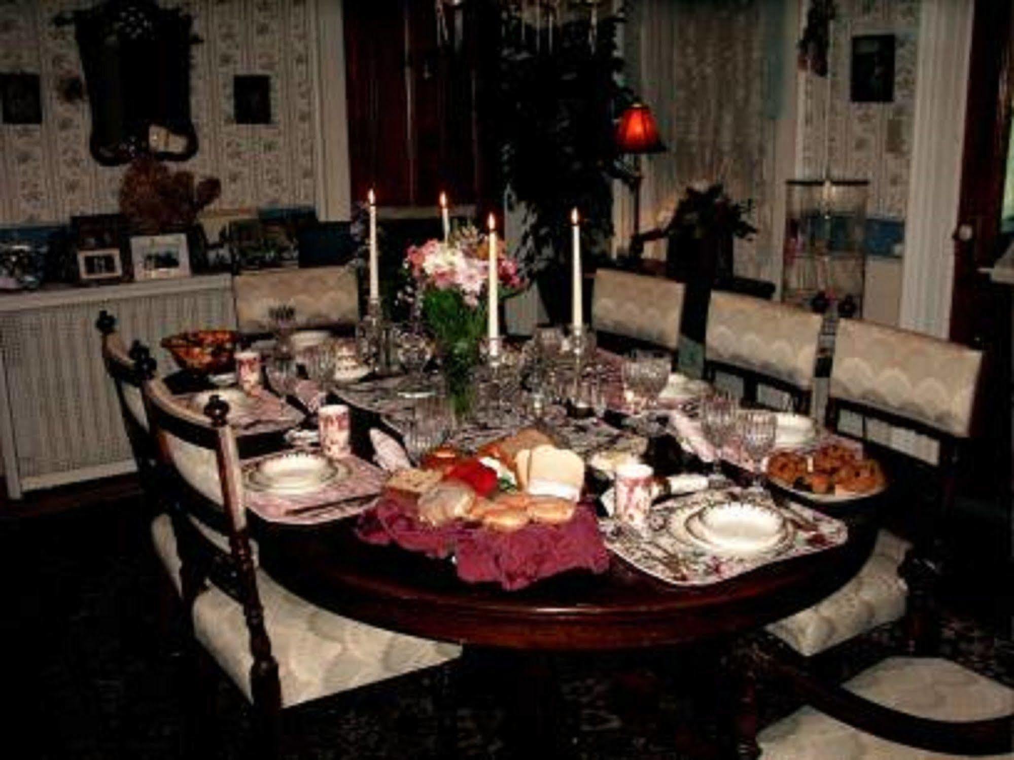Bellinger Rose Bed & Breakfast Herkimer Nhà hàng bức ảnh