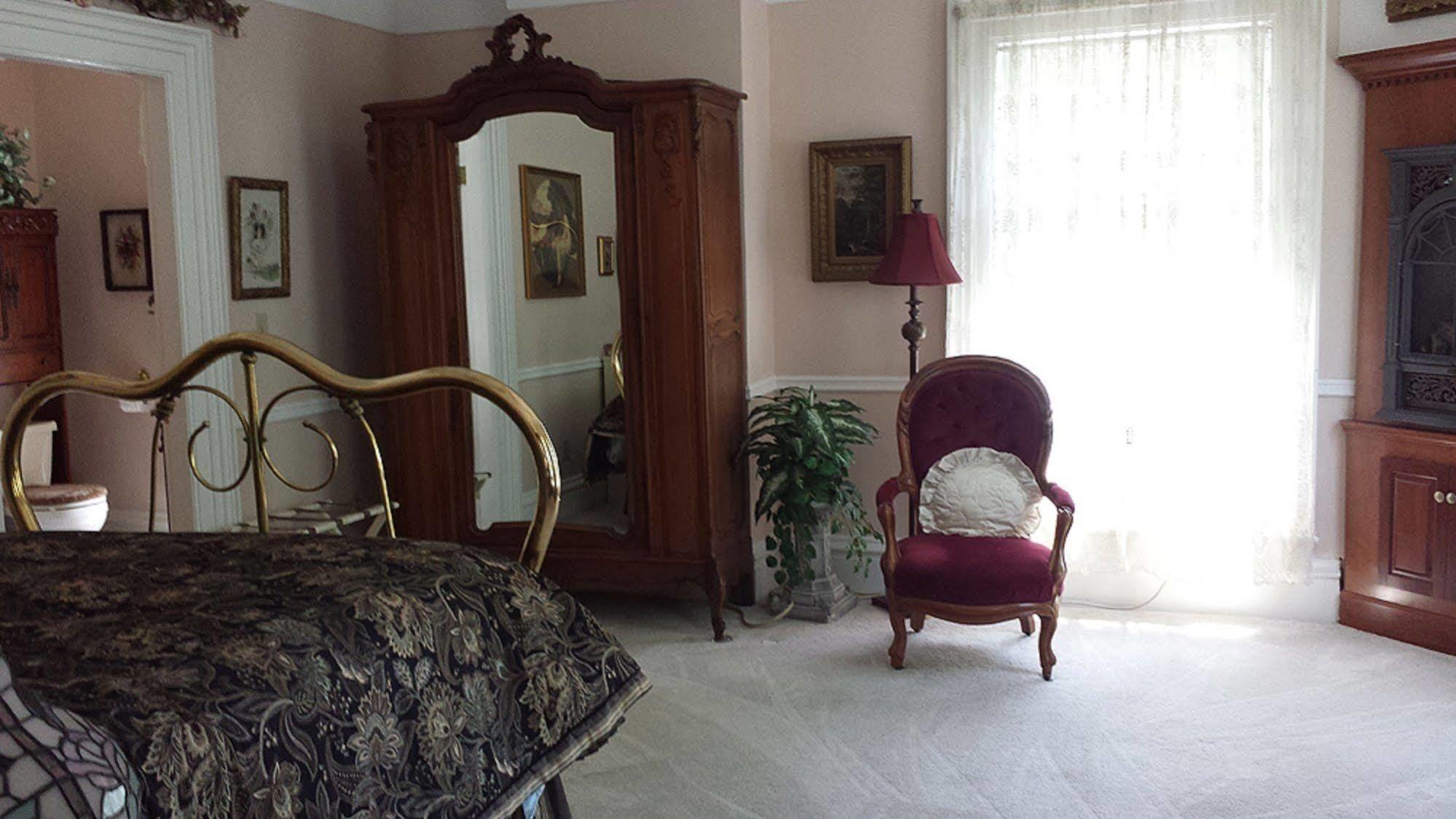 Bellinger Rose Bed & Breakfast Herkimer Ngoại thất bức ảnh